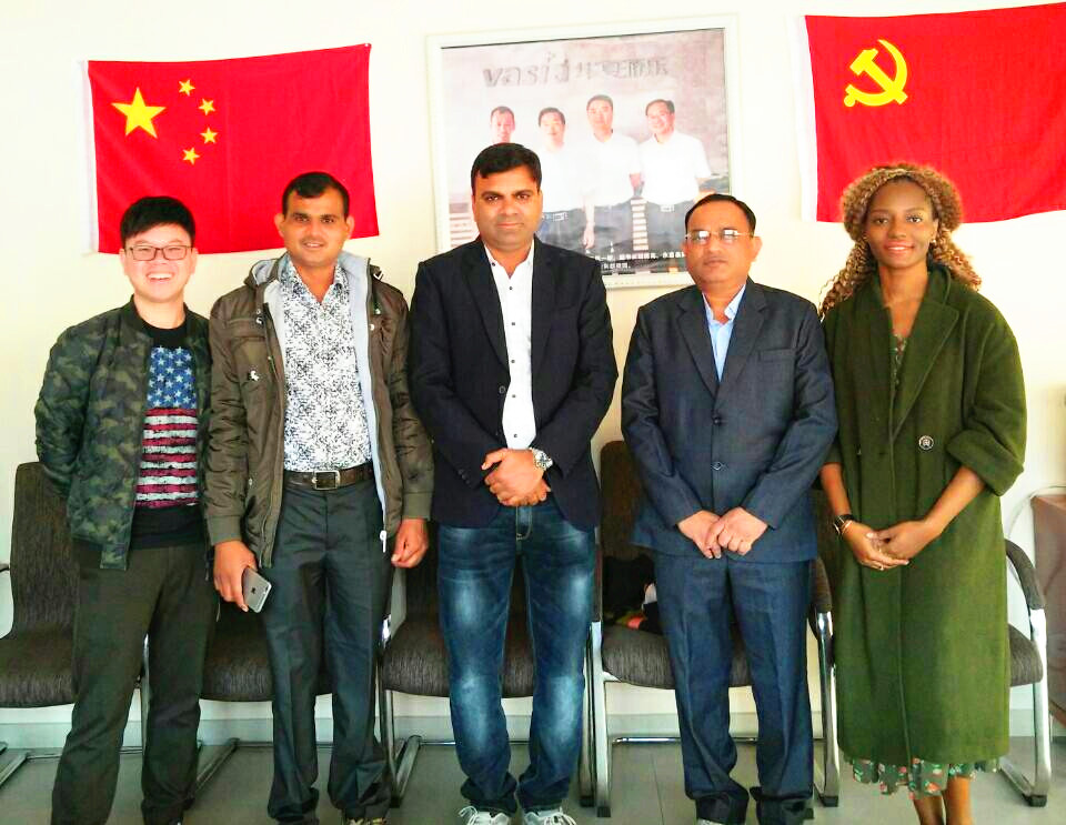 The customers from Indian visited our factory