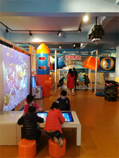 Children play in HUAXIA indoor playground 